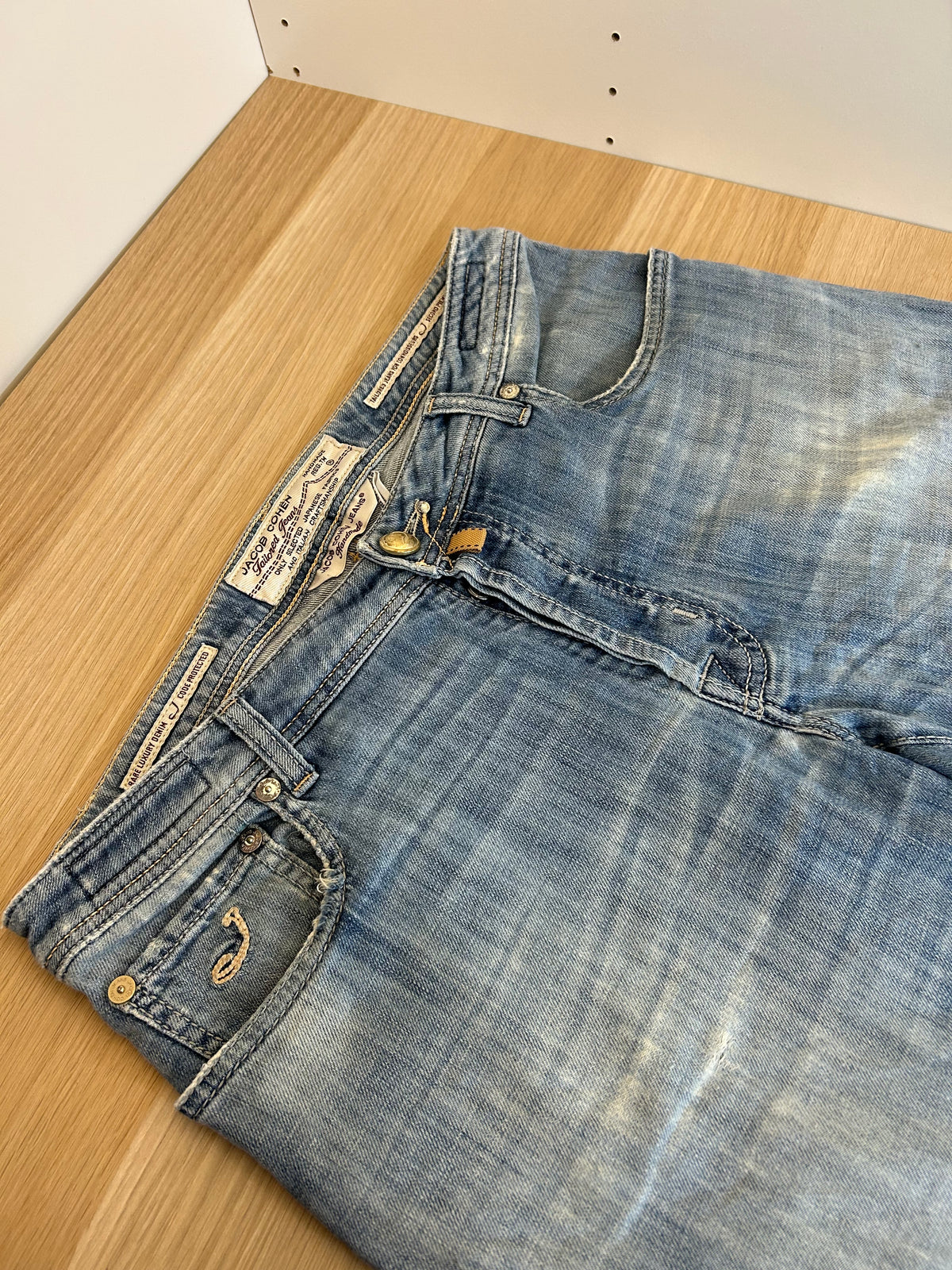Jacob Cohën jeans - 688 Comfort Distressed Light Blue Wash