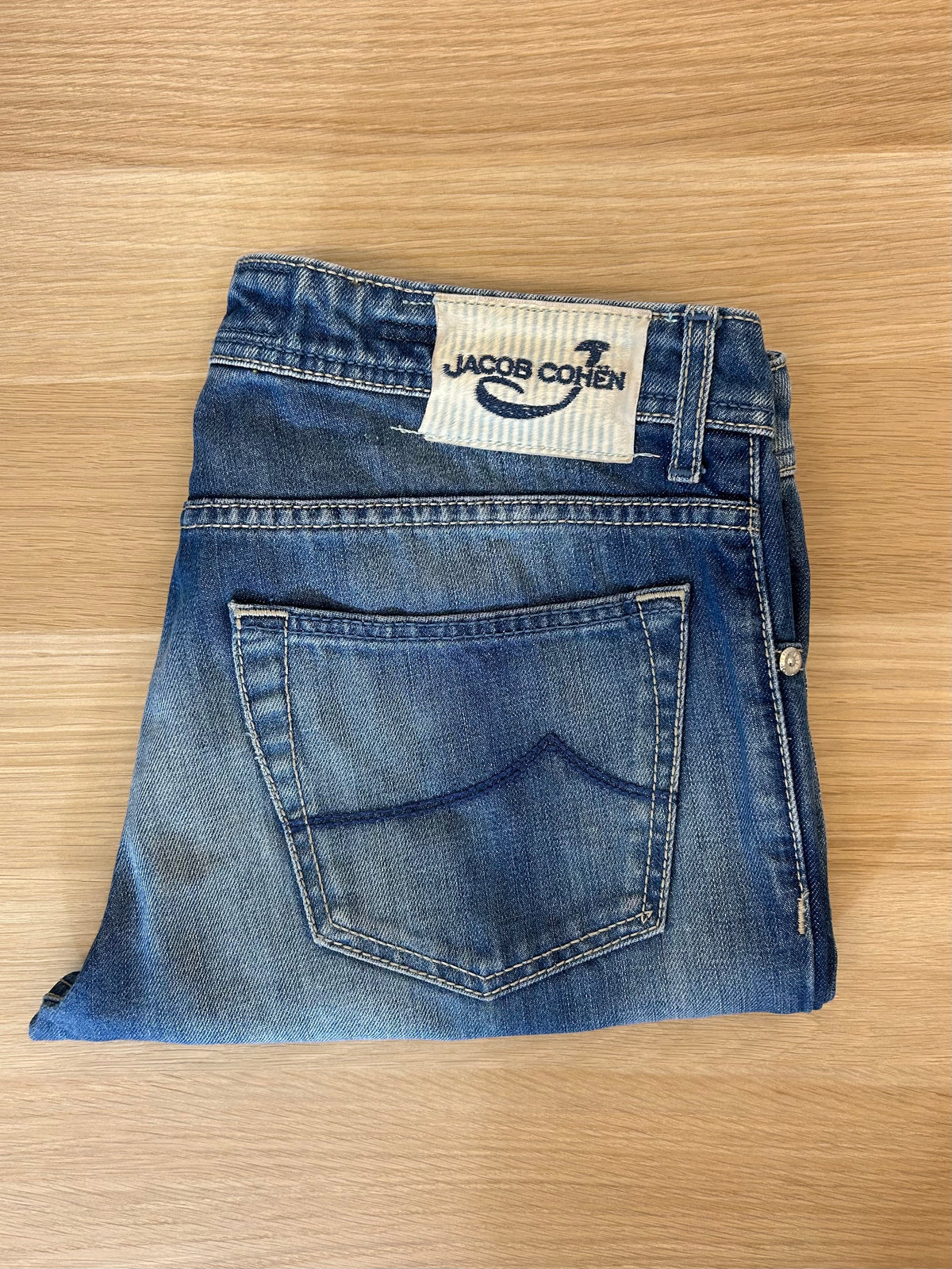 Jacob Cohën jeans - 622 White Patch Mid Blue Wash