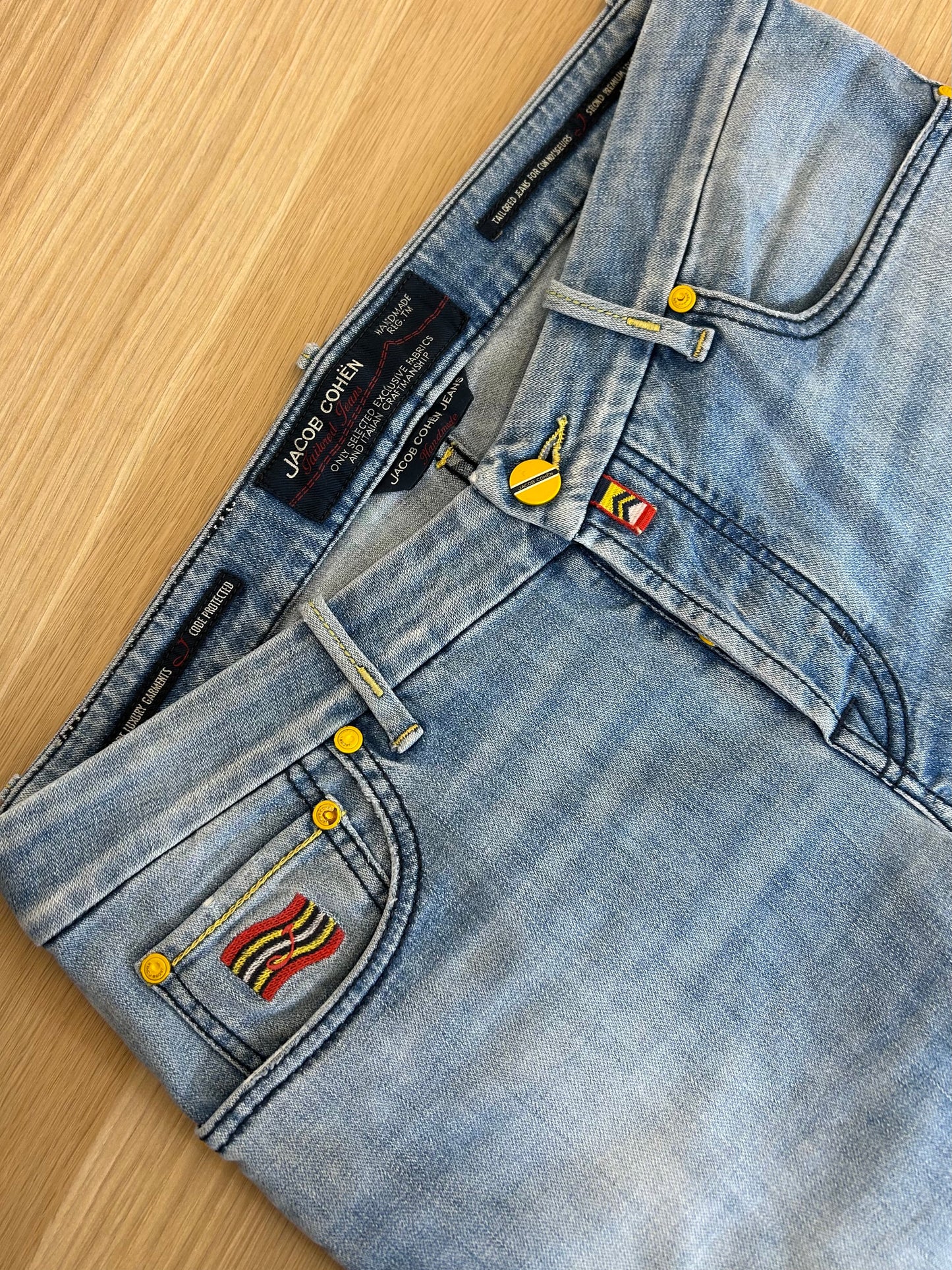 Jacob Cohën Limited Edition jeans - Nick Light Blue Wash