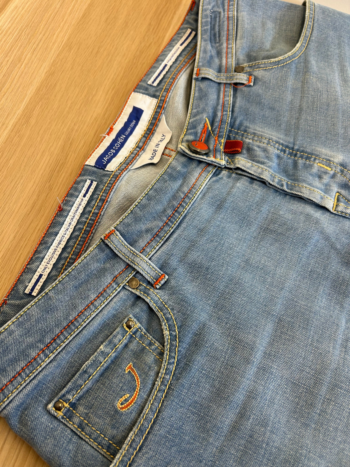 Jacob Cohën jeans - Nick Slim Red Patch Light Blue Wash
